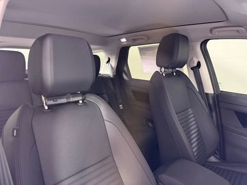 Used 2025 Land Rover Discovery Sport S image 35