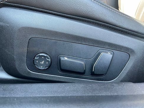 Used 2025 BMW 330i Sedan RWD image 10