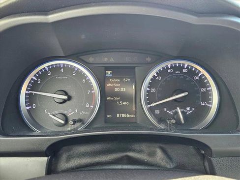 Used 2018 Toyota Highlander SE AWD/4WD image 22