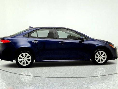 Used 2023 Toyota Corolla LE FWD image 4