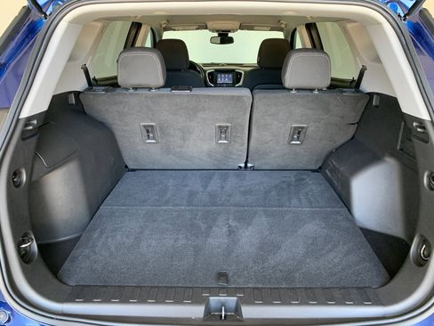 Used 2022 GMC Terrain SLE w/ Driver Convenience Package image 44