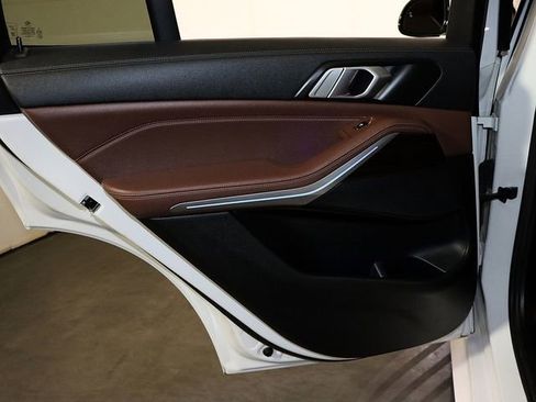 Used 2020 BMW X5 xDrive40i w/ M Sport Package image 27