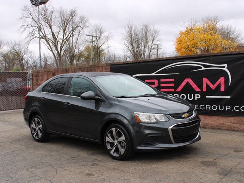 Used 2017 Chevrolet Sonic Premier image 4