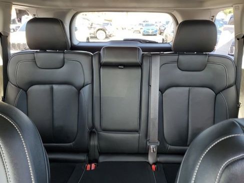 Used 2023 Jeep Grand Cherokee Limited AWD/4WD image 13