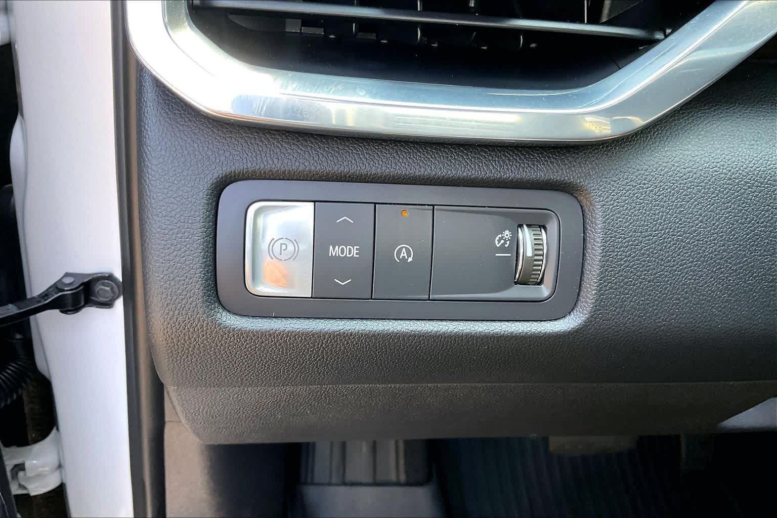 Used 2025 GMC Acadia Denali w/ Super Cruise Package FWD image 15