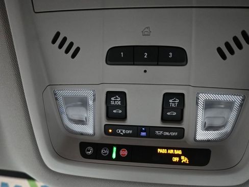 Used 2021 Buick Enclave Premium w/ Sun and Sites Package image 22