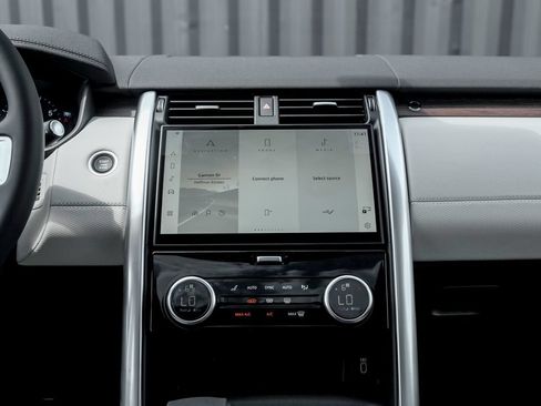 New 2026 Land Rover Discovery Dynamic SE AWD/4WD image 18