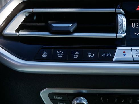 Used 2021 BMW X5 M50i w/ Dynamic Handling Package image 30