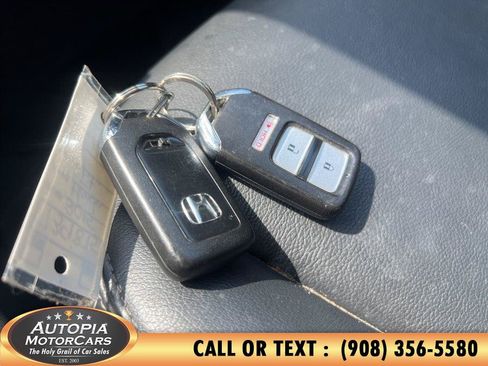 Used 2015 Honda Fit EX image 40