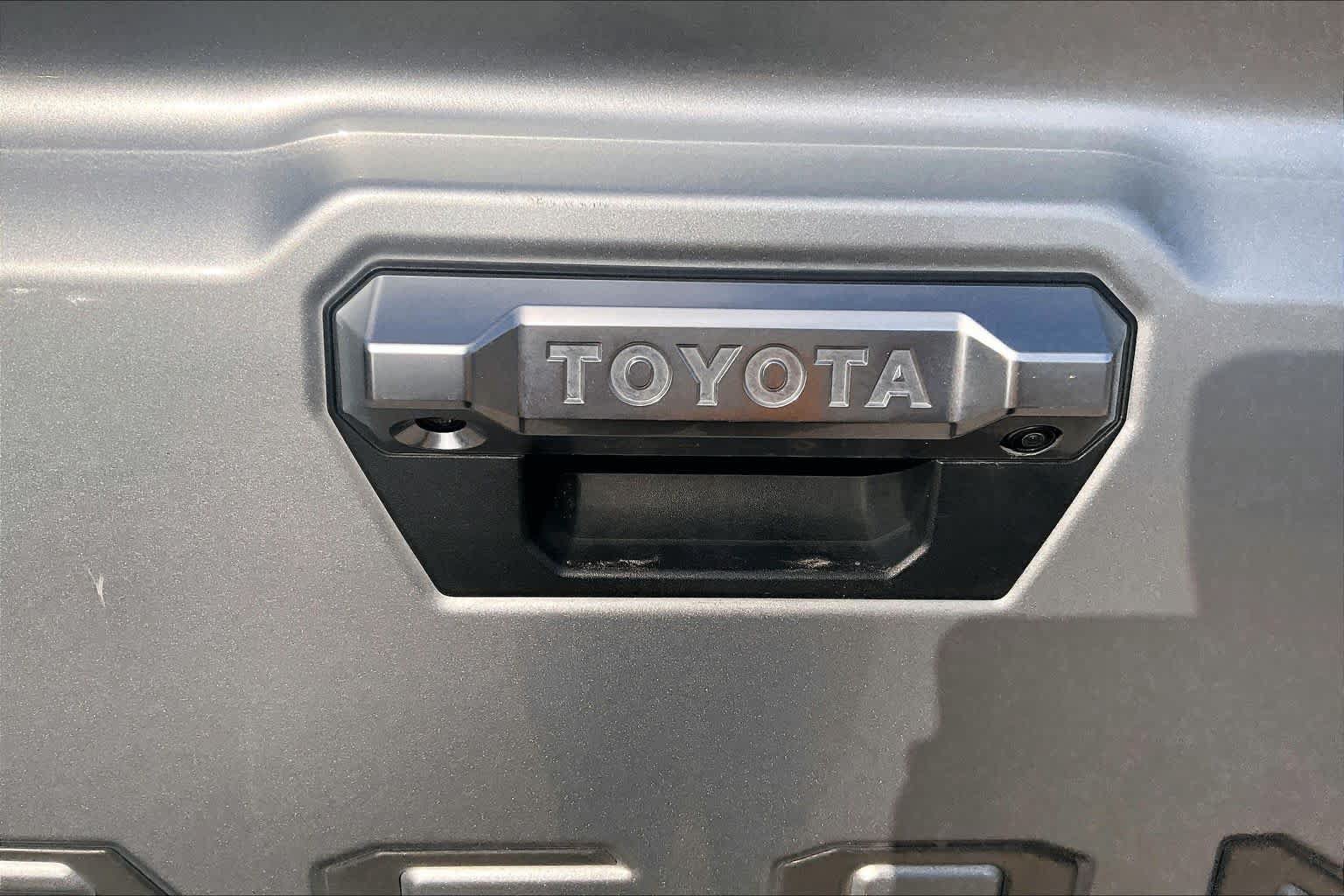 Used 2024 Toyota Tacoma Limited AWD/4WD image 30