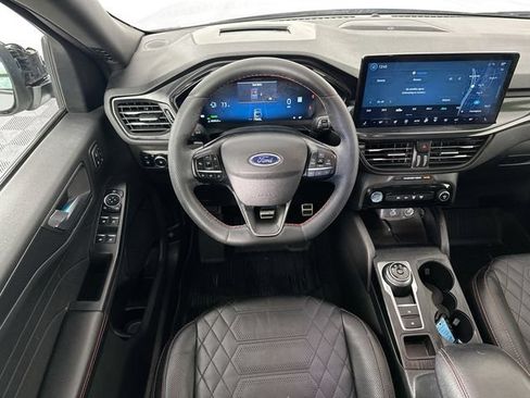 Used 2023 Ford Escape ST-Line Elite w/ Premium Technology Package AWD/4WD image 9
