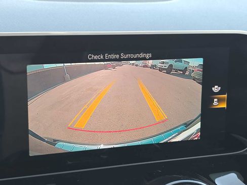 Used 2021 Mercedes-Benz GLA 250 4MATIC w/ Premium Package image 25