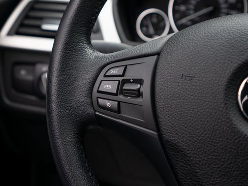 Used 2015 BMW 320i xDrive Sedan image 26