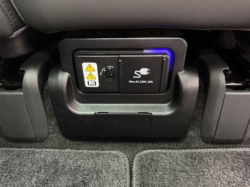 Used 2023 Hyundai Ioniq 5 Limited RWD image 46