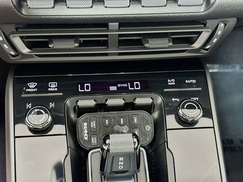 Certified 2021 Porsche 911 Carrera RWD image 18