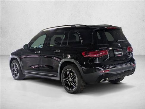 New 2026 Mercedes-Benz GLB 250 image 8