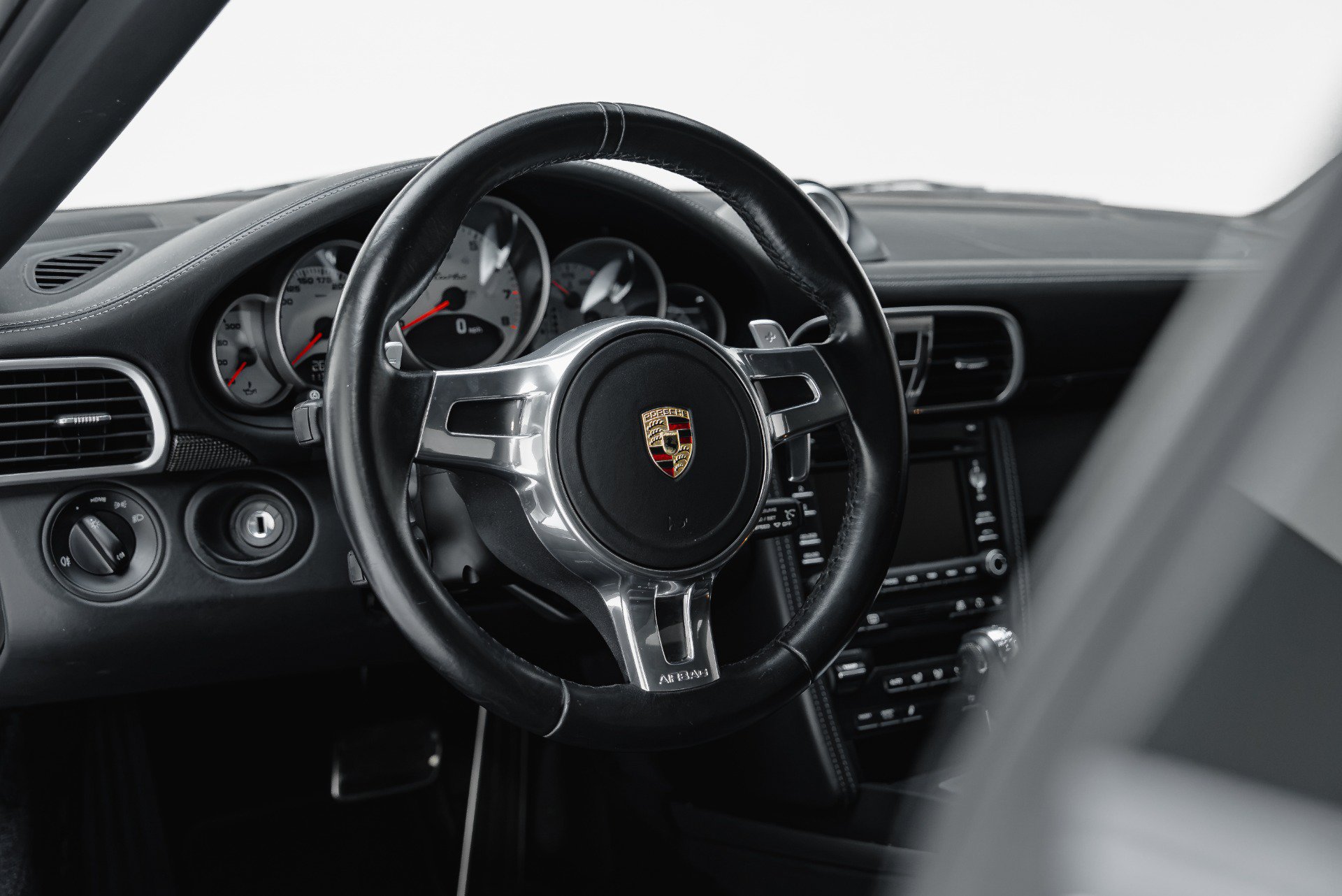 Used 2011 Porsche 911 Turbo AWD/4WD image 37