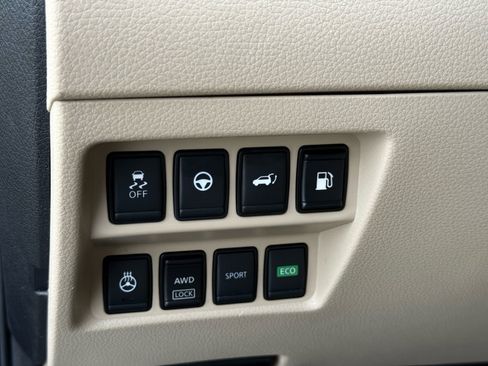 Used 2020 Nissan Rogue SL image 30