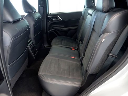 Used 2022 Mitsubishi Outlander SE AWD/4WD image 29