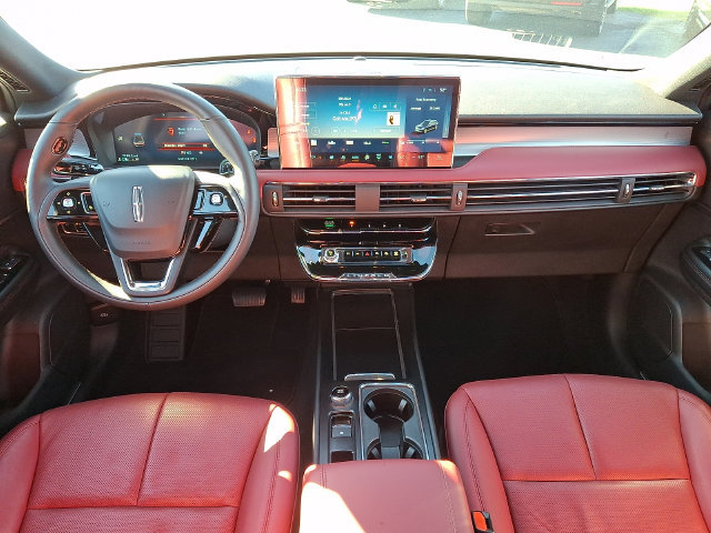 Certified 2025 Lincoln Corsair Reserve AWD/4WD image 10