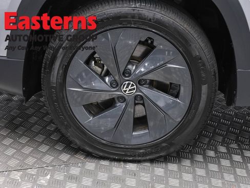 Used 2025 Volkswagen Taos S FWD image 30