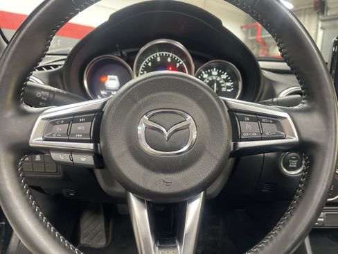 Used 2023 MAZDA MX-5 Miata Grand Touring image 18