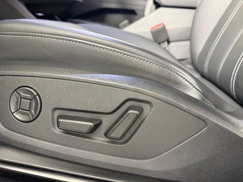 Used 2024 Audi Q4 e-tron Prestige w/ Black Optic Package AWD/4WD image 24