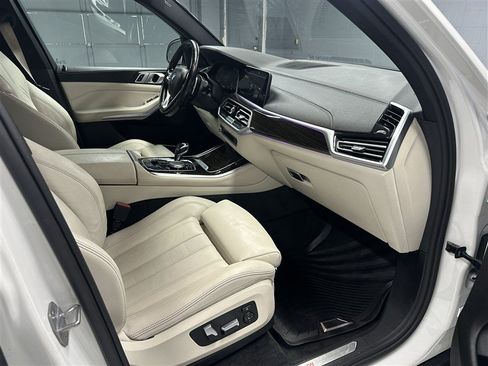 Used 2019 BMW X5 xDrive40i w/ Convenience Package AWD/4WD image 11