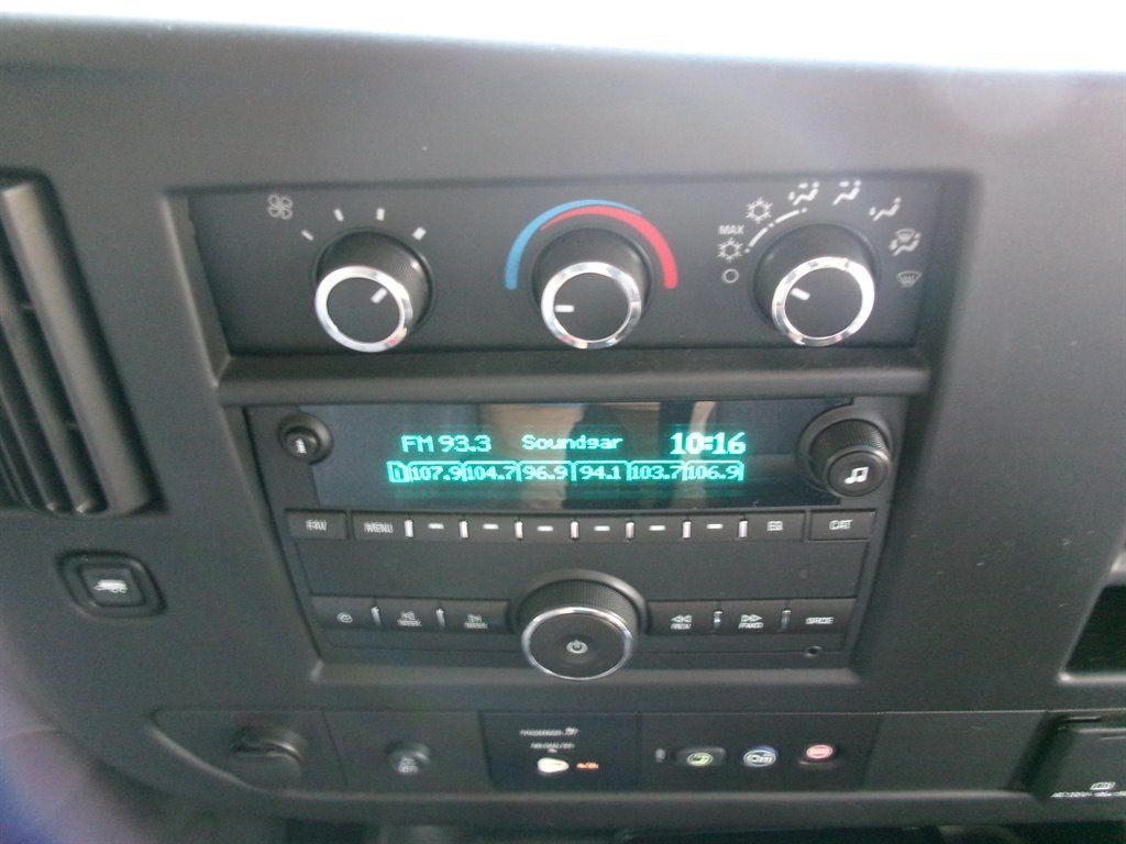 Used 2015 Chevrolet Express 3500 LT w/ LT Preferred Equipment Group RWD image 22