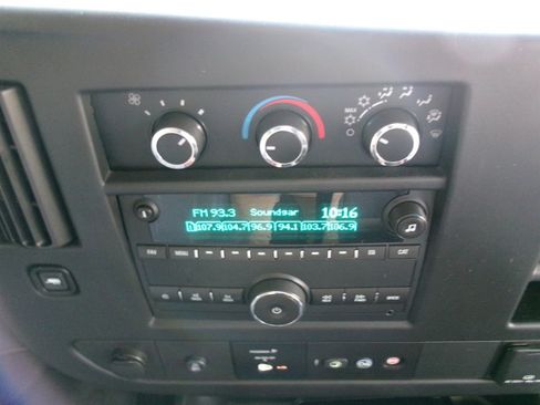 Used 2015 Chevrolet Express 3500 LT w/ LT Preferred Equipment Group RWD image 22