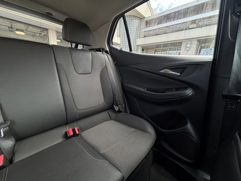 Used 2025 Buick Encore GX Preferred FWD image 37