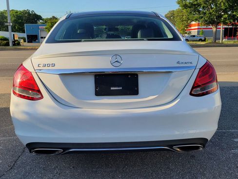 Used 2016 Mercedes-Benz C 300 4MATIC Sedan image 4