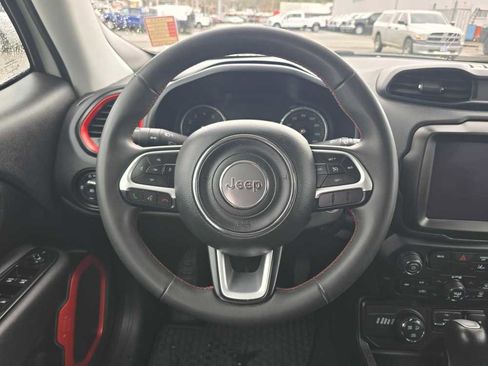 Used 2023 Jeep Renegade Trailhawk image 11