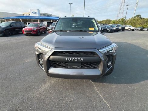 Used 2022 Toyota 4Runner SR5 Premium AWD/4WD image 15