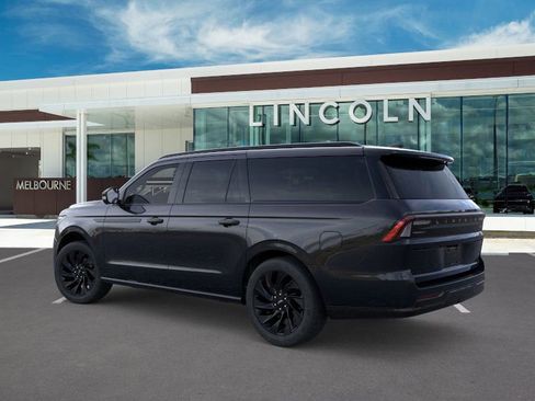 New 2025 Lincoln Navigator L Reserve w/ Jet Appearance Package image 4
