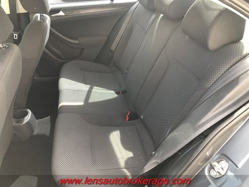 Used 2012 Volkswagen Jetta S image 17