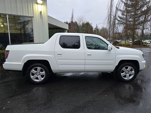 Used 2014 Honda Ridgeline RTL image 3