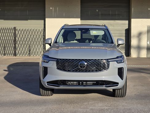 New 2026 Volvo XC90 B6 Ultra w/ Protection Package image 6
