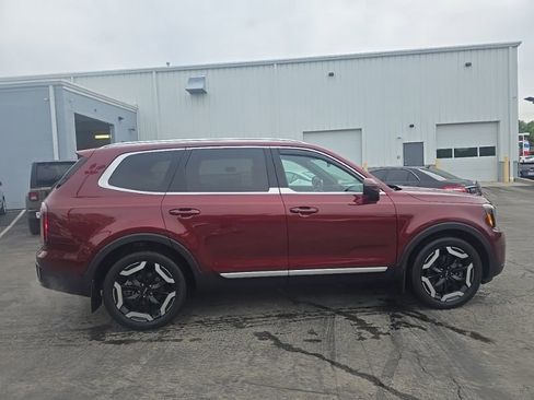 Used 2023 Kia Telluride EX w/ EX Captain's Chair Package AWD/4WD image 9