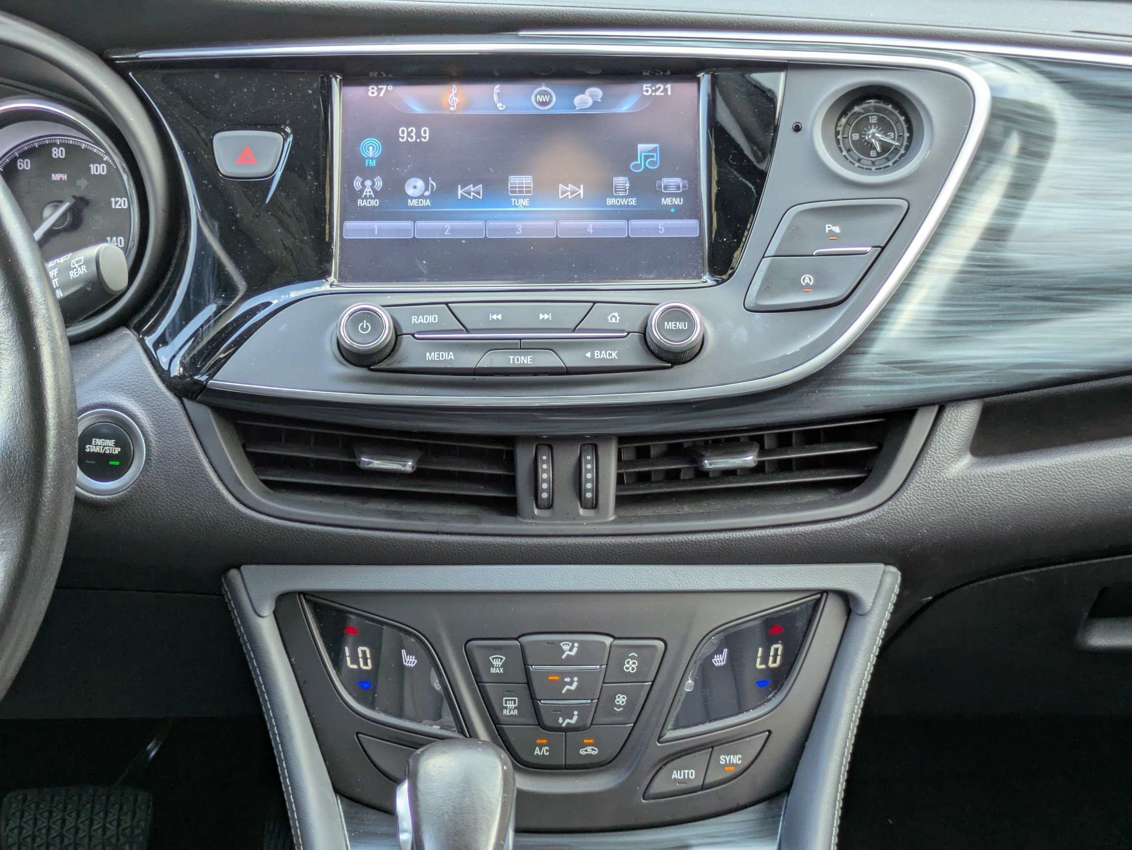 Certified 2020 Buick Envision Essence FWD image 5