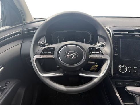 Used 2024 Hyundai Tucson SE image 12