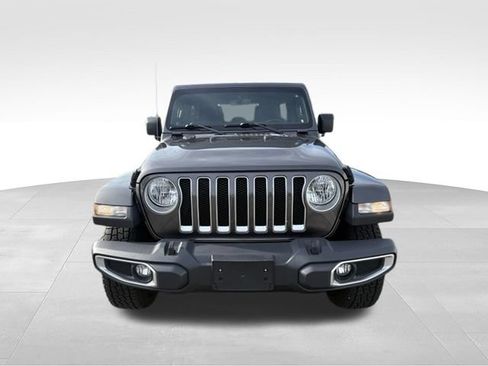 Used 2018 Jeep Wrangler Unlimited Sahara AWD/4WD image 9