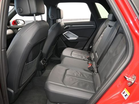Used 2025 Audi Q3 2.0T Premium AWD/4WD image 35