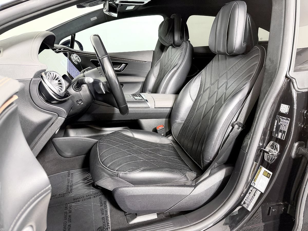 Used 2022 Mercedes-Benz EQS 580 4MATIC Sedan image 32