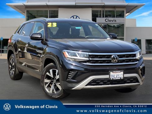 Used 2023 Volkswagen Atlas Cross Sport SE FWD image 1