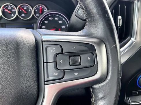 Used 2022 Chevrolet Silverado 1500 LT image 12