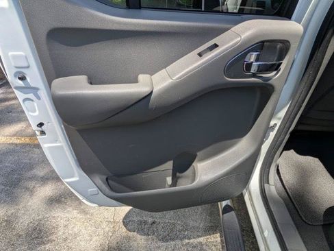 Used 2019 Nissan Frontier SV RWD image 17