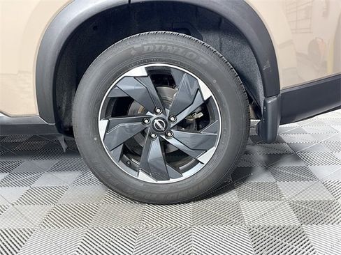 Certified 2024 Nissan Rogue SV w/ SV Premium Package image 4