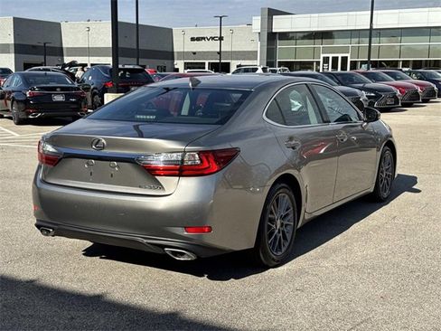 Used 2018 Lexus ES 350 w/ Premier Package image 5