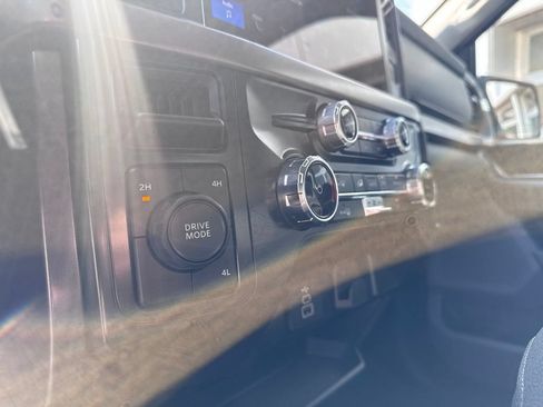 Used 2025 Ford F150 XLT w/ Equipment Group 301A Standard AWD/4WD image 19